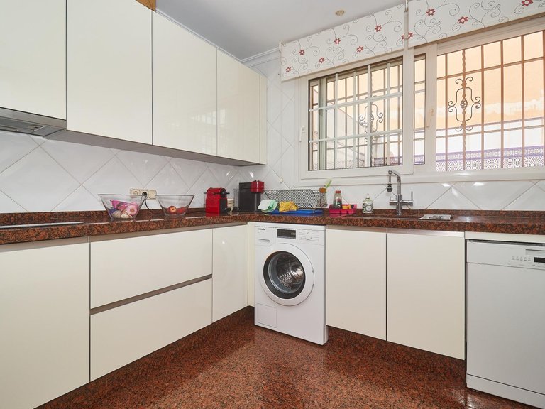 Villa for Sale in Fuengirola, Malaga 20