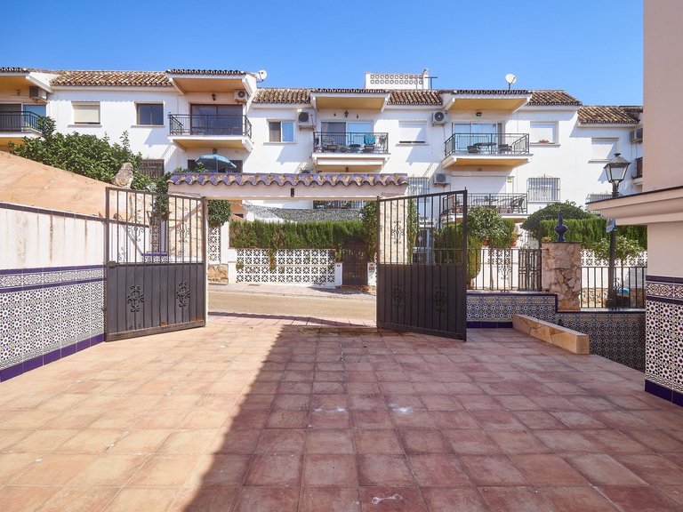 Villa for Sale in Fuengirola, Malaga 28