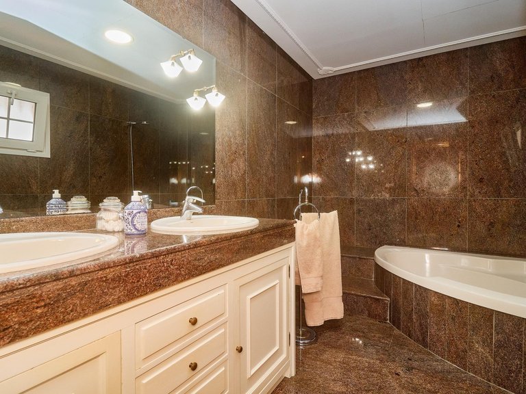 Villa for Sale in Fuengirola, Malaga 35