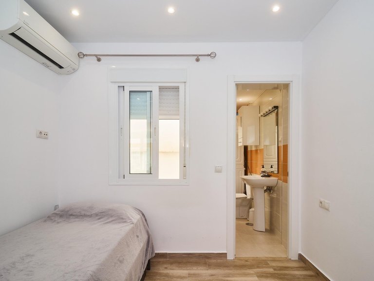 Apartment for Sale in Fuengirola, Malaga 16