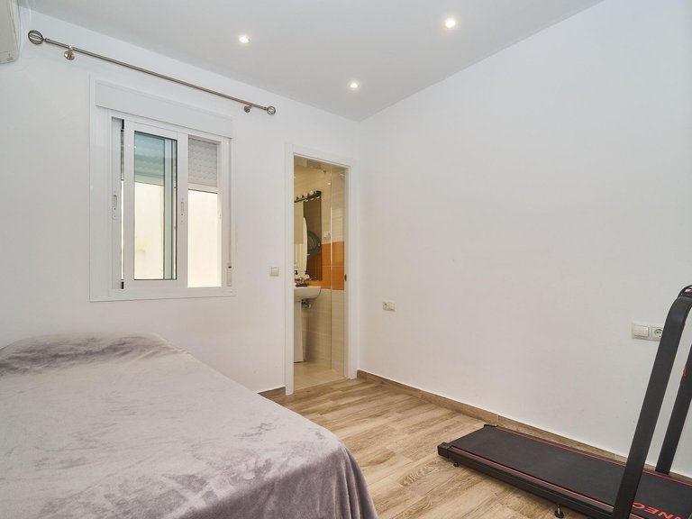 Apartment for Sale in Fuengirola, Malaga 18