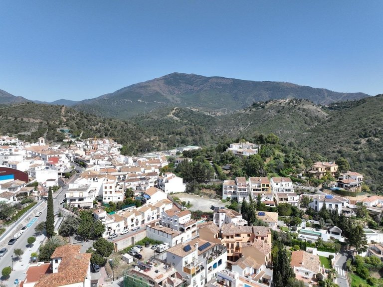 Apartment for Sale in Benahavis, Malaga 22