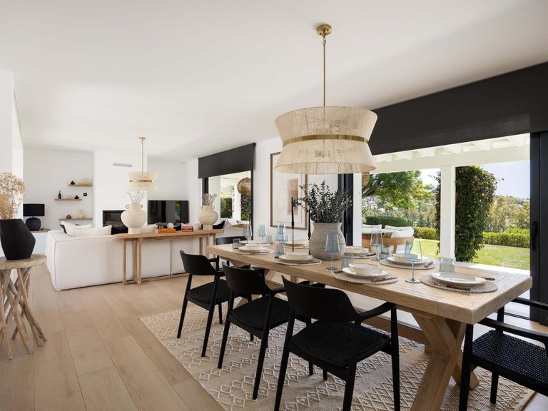 Villa for Sale in Estepona, Malaga 10