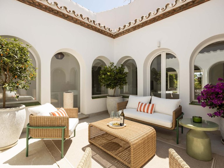 Villa for Sale in Estepona, Malaga 19