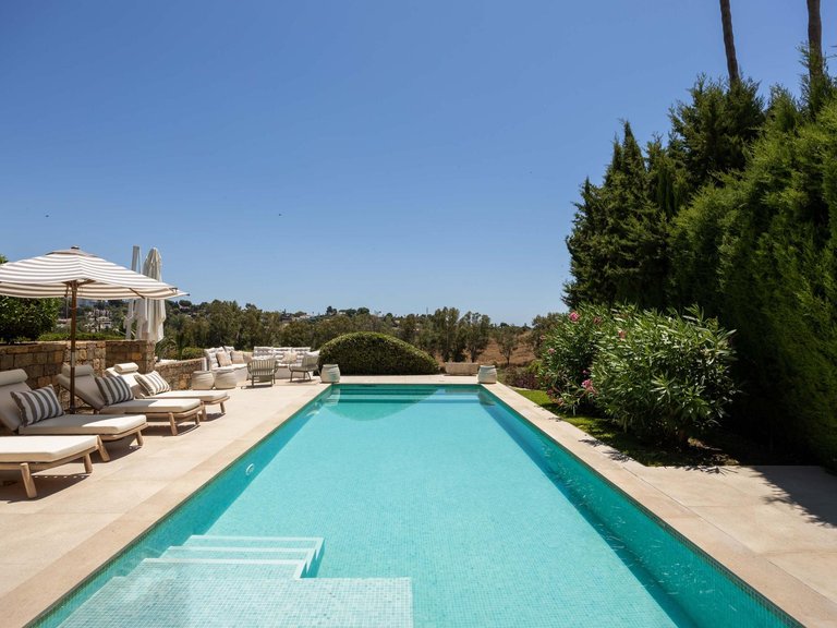 Villa for Sale in Estepona, Malaga 20