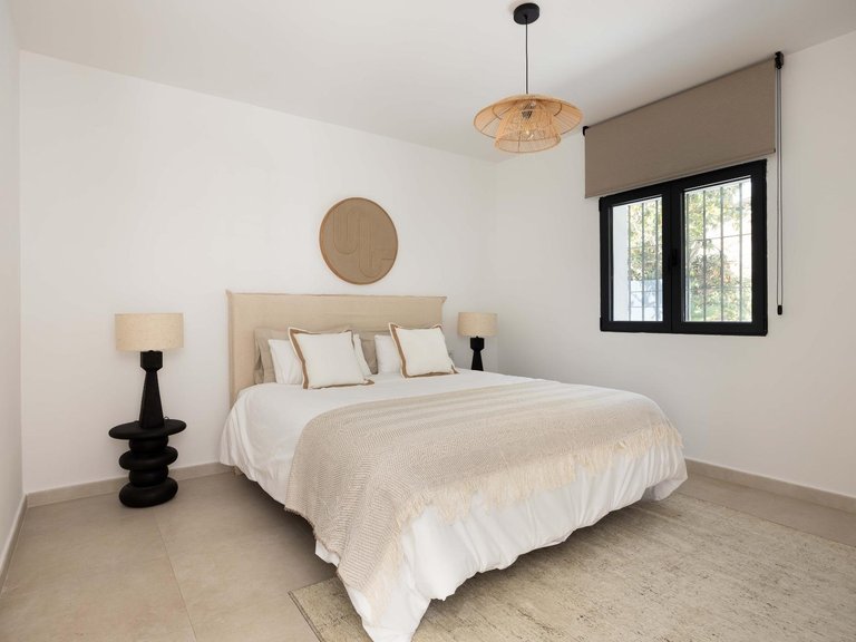 Villa for Sale in Estepona, Malaga 28
