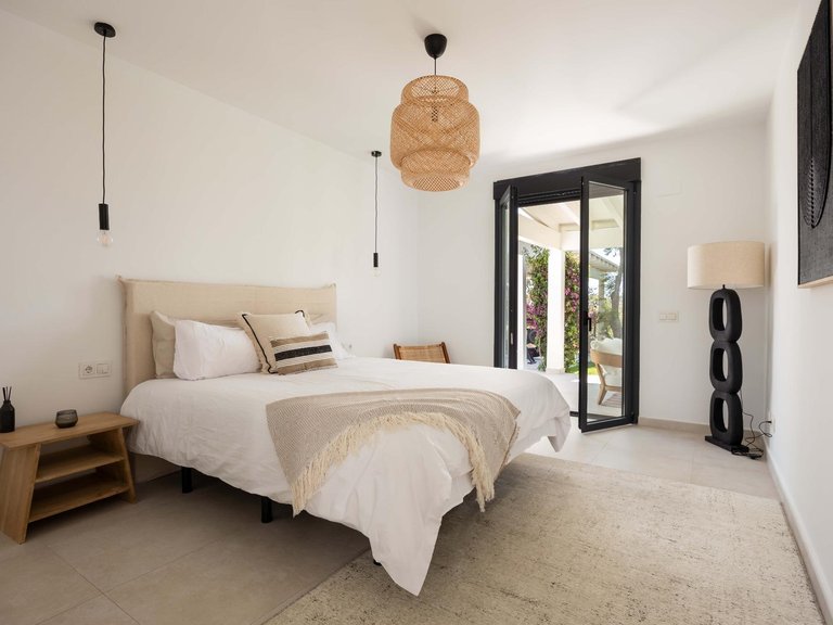 Villa for Sale in Estepona, Malaga 32