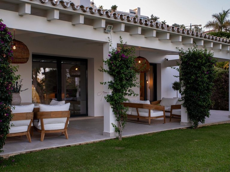 Villa for Sale in Estepona, Malaga 35
