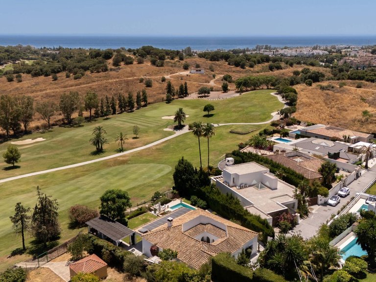 Villa for Sale in Estepona, Malaga 37