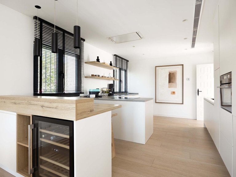 Villa for Sale in Estepona, Malaga 8