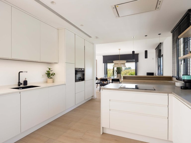 Villa for Sale in Estepona, Malaga 9
