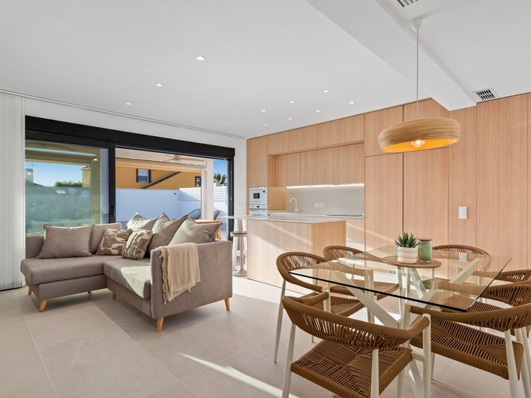 Villa for Sale in Torrevieja, Alicante 2