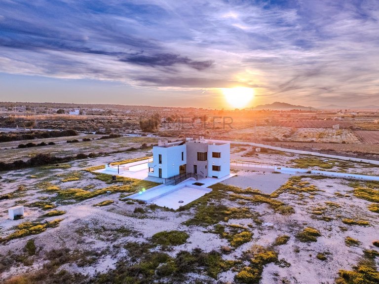 Villa for Sale in La Marina, Alicante 12