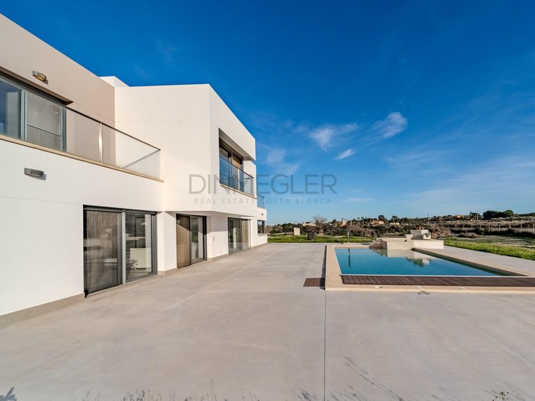 Villa for Sale in La Marina, Alicante 26