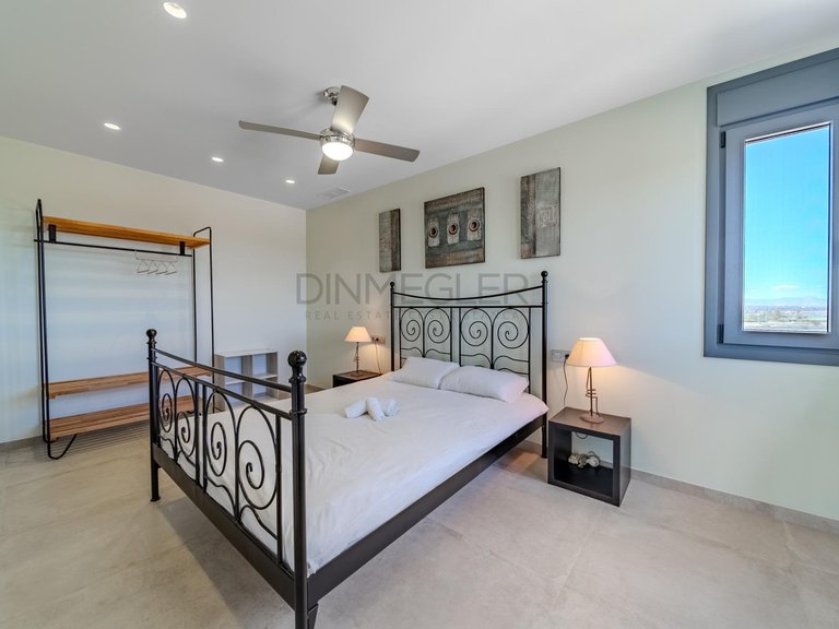 Villa for Sale in La Marina, Alicante 30