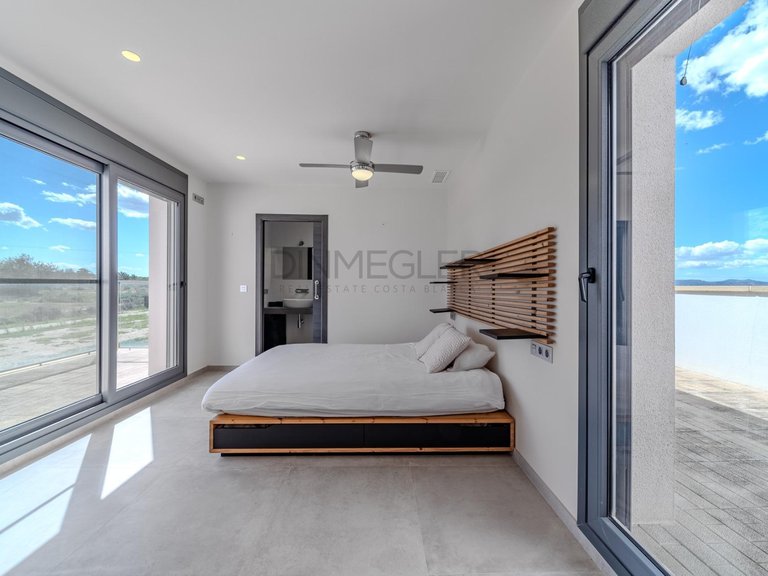 Villa for Sale in La Marina, Alicante 48