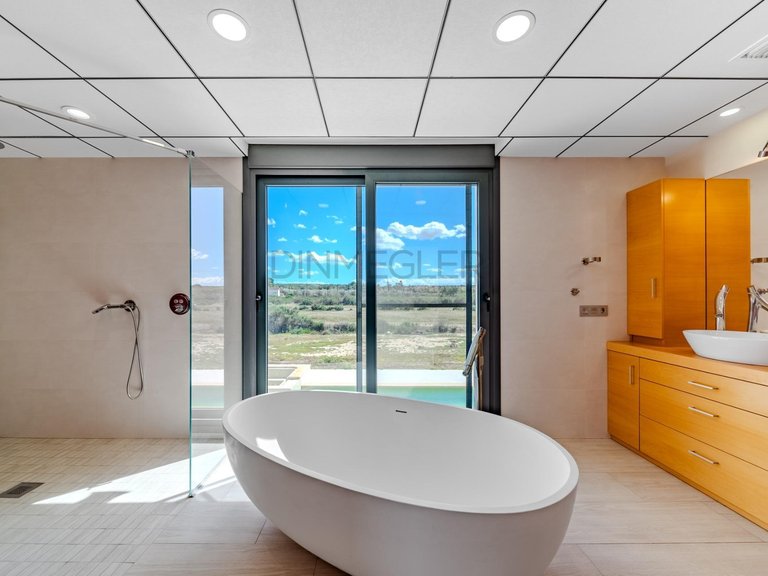 Villa for Sale in La Marina, Alicante 49