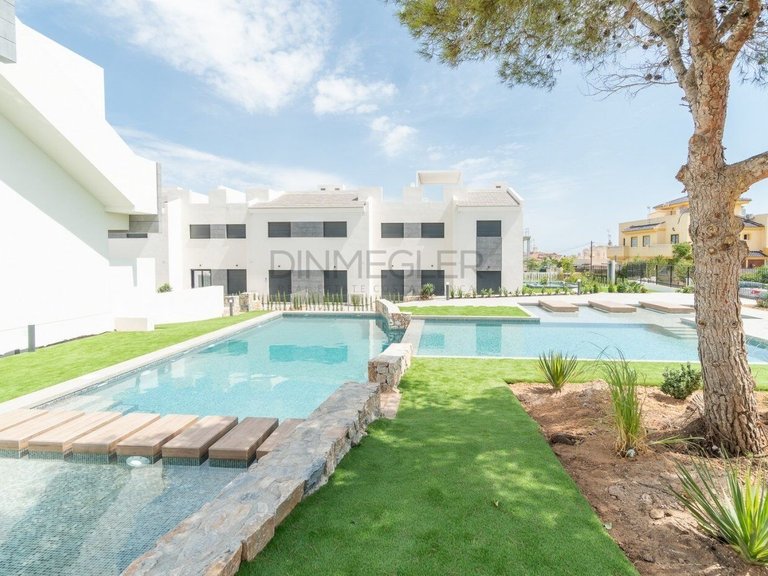 Villa for Sale in Torrevieja, Alicante 49