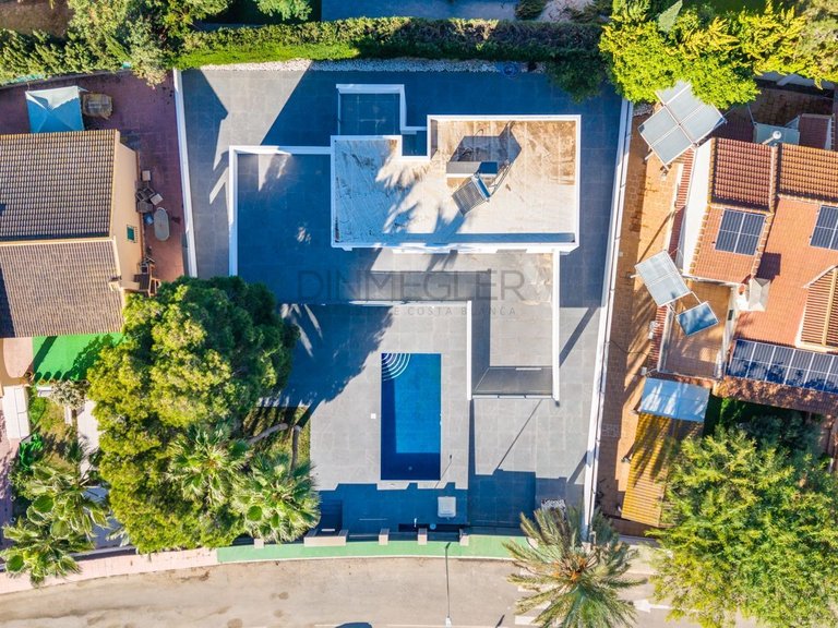 Villa for Sale in Orihuela Costa, Alicante 1