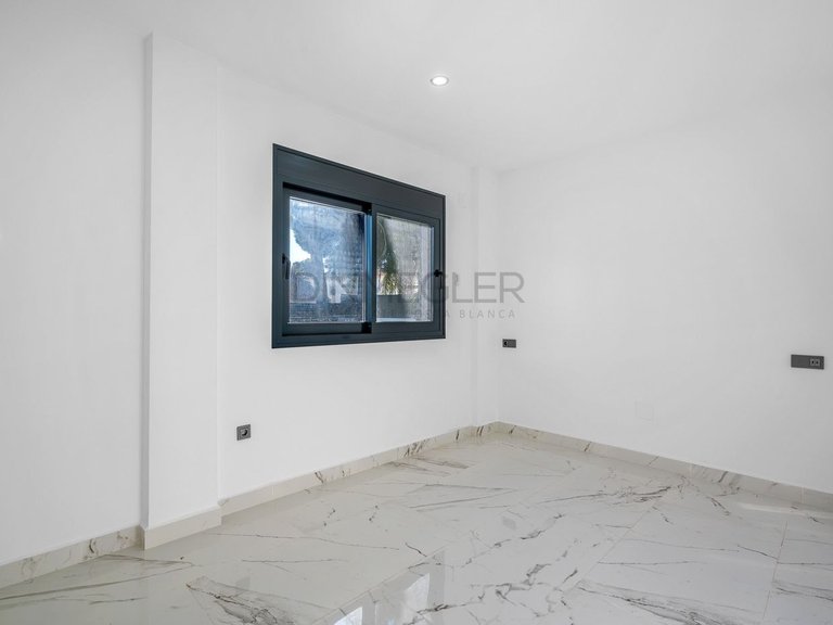 Villa for Sale in Orihuela Costa, Alicante 22