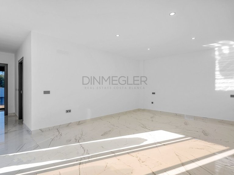 Villa for Sale in Orihuela Costa, Alicante 8