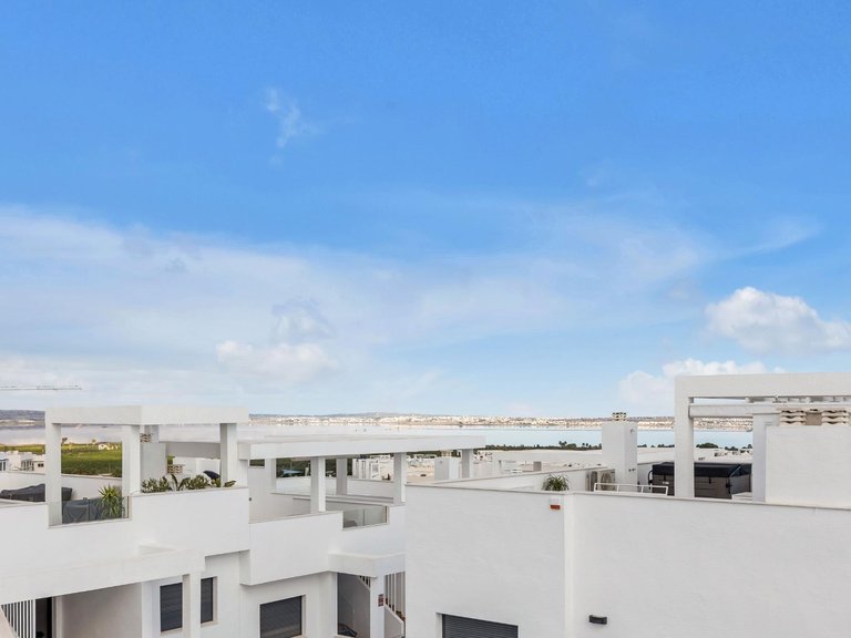 Penthouse for Sale in Costa Blanca Torrevieja, Alicante 25