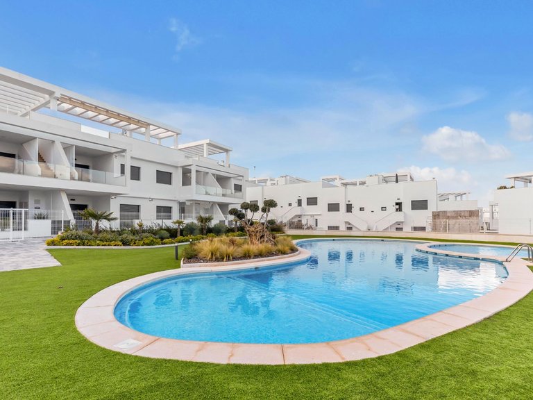 Penthouse for Sale in Costa Blanca Torrevieja, Alicante 27