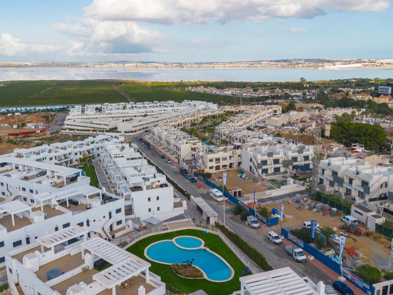 Penthouse for Sale in Costa Blanca Torrevieja, Alicante 39