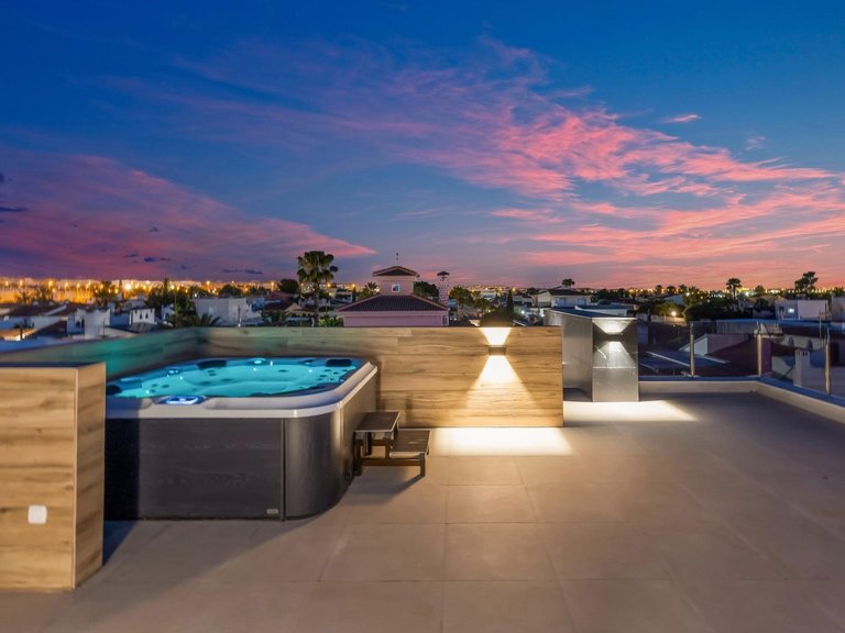 Villa for Sale in Torrevieja, Alicante 17