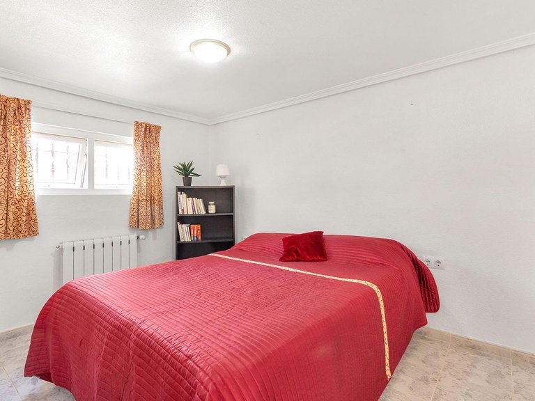 Villa for Sale in Torrevieja, Alicante 15