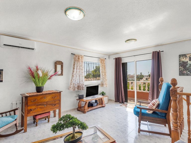 Villa for Sale in Torrevieja, Alicante 25