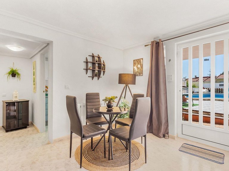 Villa for Sale in Torrevieja, Alicante 5