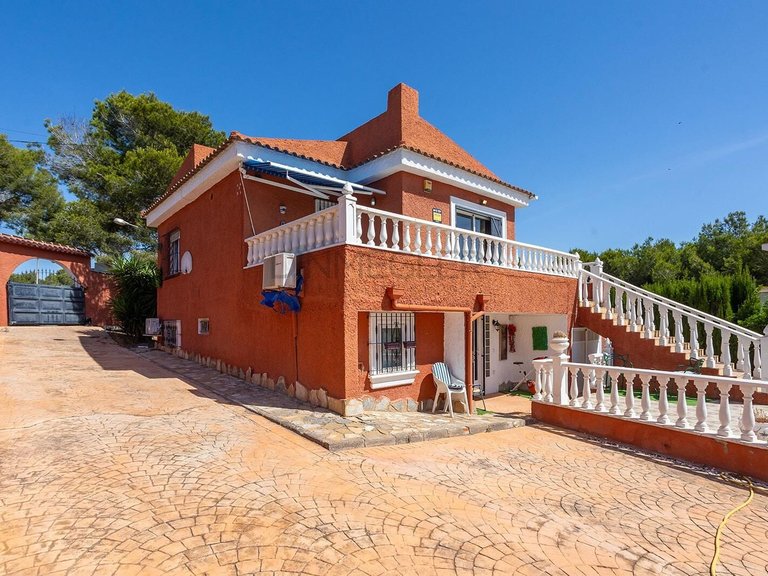 Villa for Sale in Torrevieja, Alicante 10