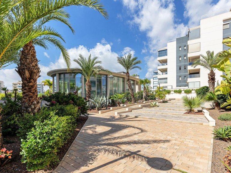 Apartment for Sale in Costa Blanca Orihuela Costa, Alicante 2