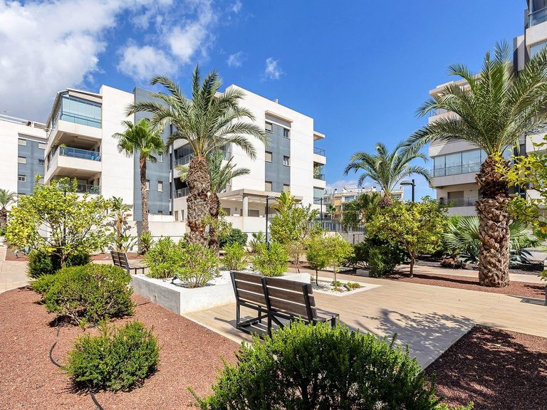 Apartment for Sale in Costa Blanca Orihuela Costa, Alicante 32