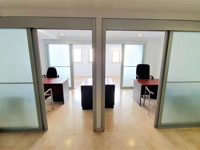 Commercial for Sale in Alicante, Alicante 2