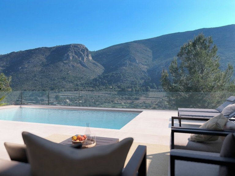 Villa for Sale in Pedreguer, Alicante 2