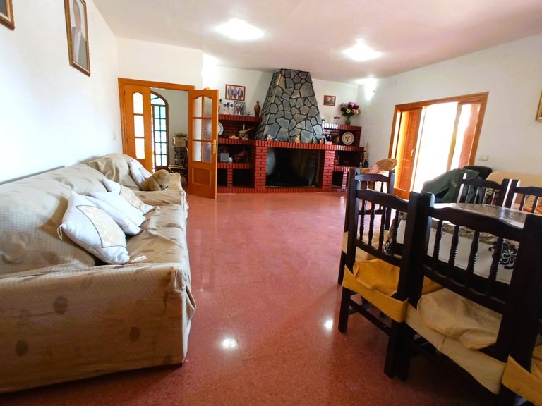 Villa for Sale in Mutxamel, Alicante 4