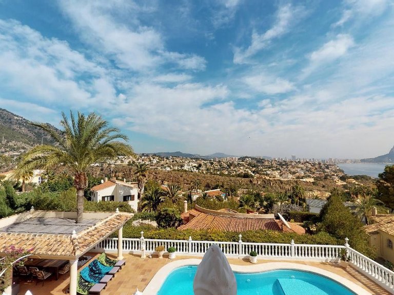 Villa for Sale in Calpe, Alicante 1