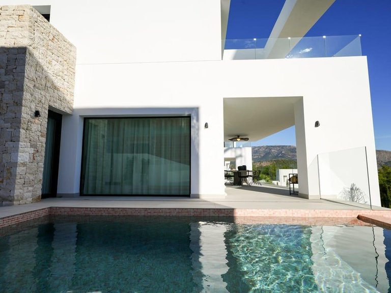 Villa for Sale in Polop, Alicante 3