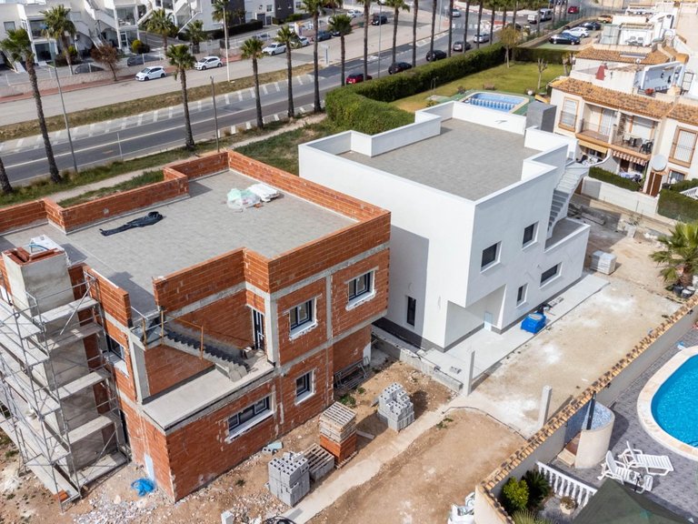 Villa for Sale in Torrevieja, Alicante 1