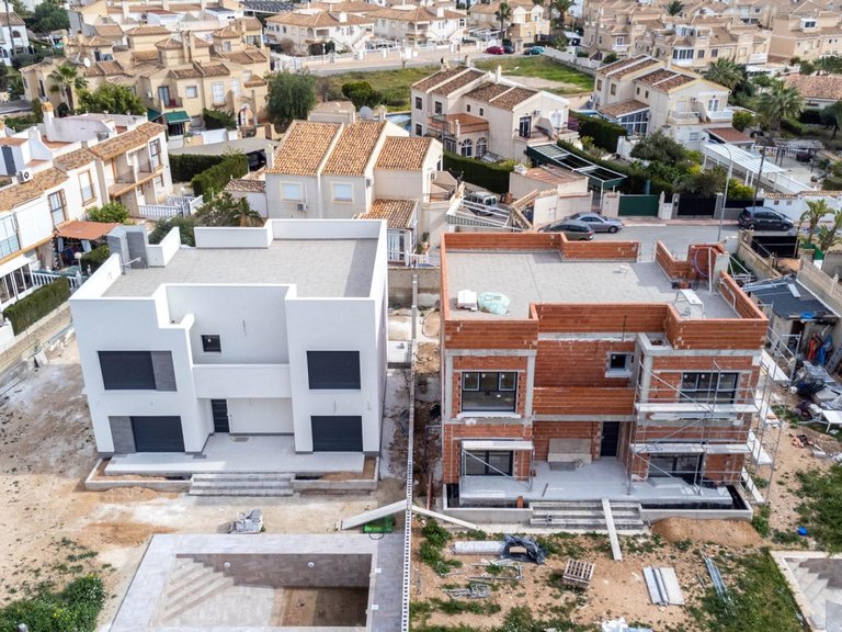 Villa for Sale in Torrevieja, Alicante 2
