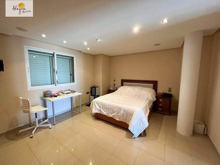 Villa for Sale in Manises, Valencia 13