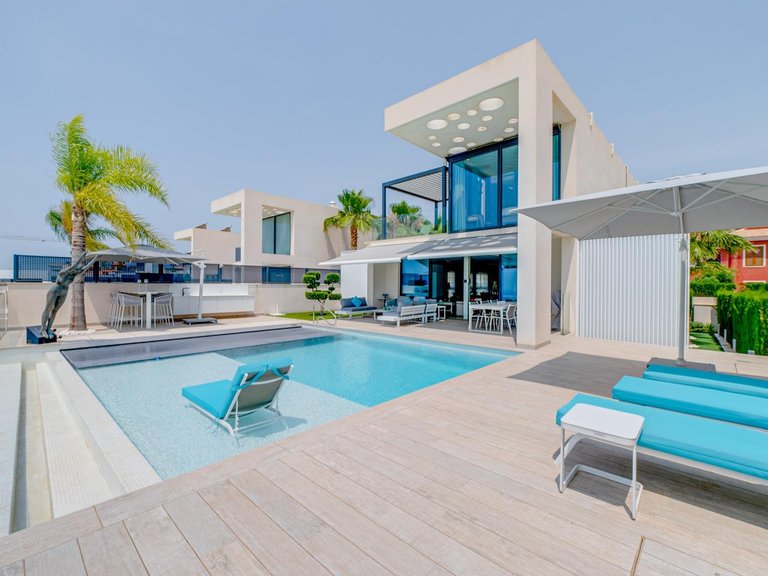 Villa for Sale in Finestrat, Alicante 1