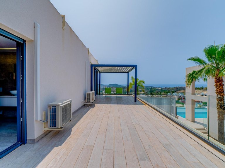 Villa for Sale in Finestrat, Alicante 11
