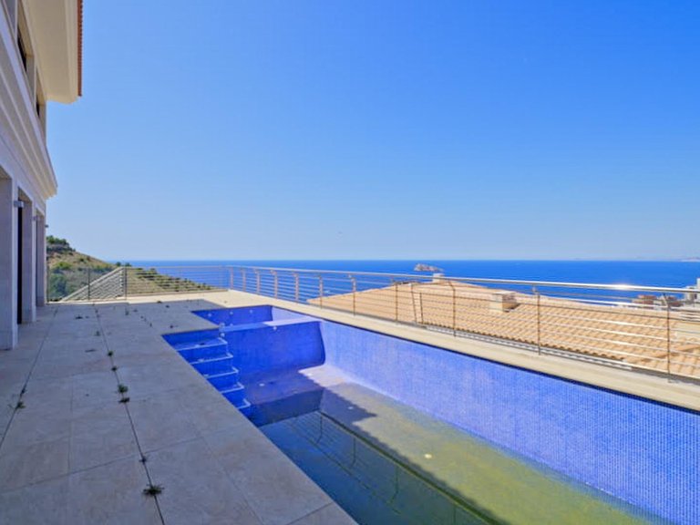 Villa for Sale in Benidorm, Alicante 11