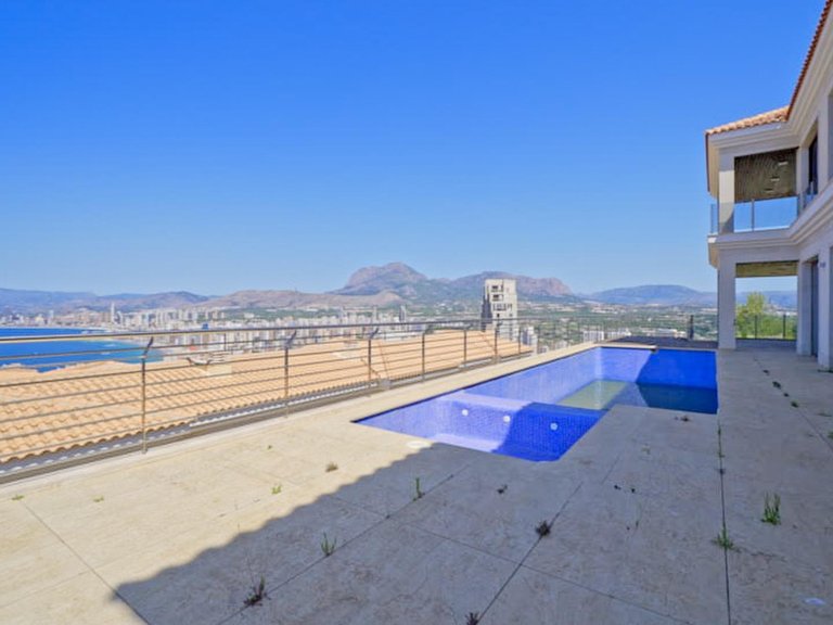 Villa for Sale in Benidorm, Alicante 12