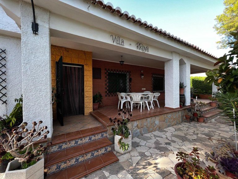 Villa for Sale in San Vicente Del Raspeig, Alicante 1