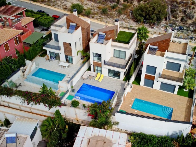 Villa for Sale in Finestrat, Alicante 5