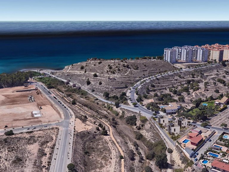 Villa for Sale in Villajoyosa, Alicante 2